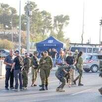 זירת הפיגוע בצומת הגוש שבו נרצח תושב קריית ארבע, נוב' 25 | אי.פי.איי