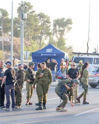 זירת הפיגוע בצומת הגוש שבו נרצח תושב קריית ארבע, נוב' 25 | אי.פי.איי