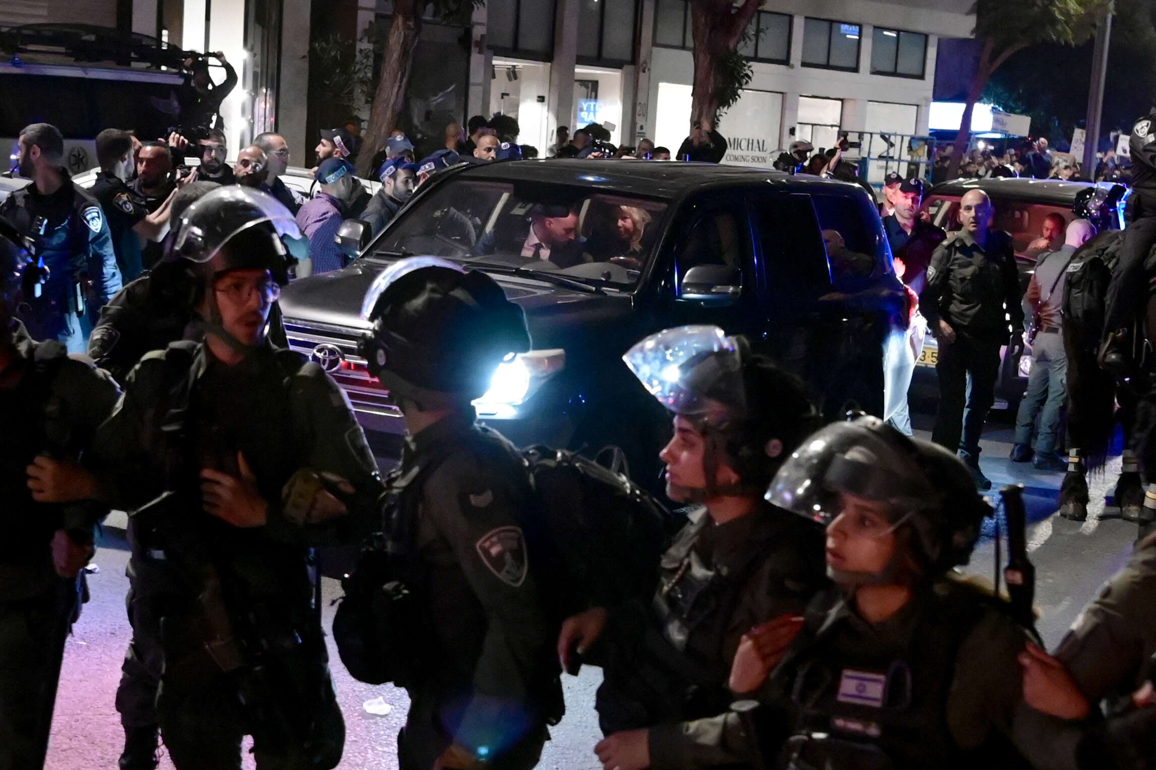 „זה לא אותו דבר”: יש כאלה שמשוכנעים שמה שמותר להם אסור לאחרים