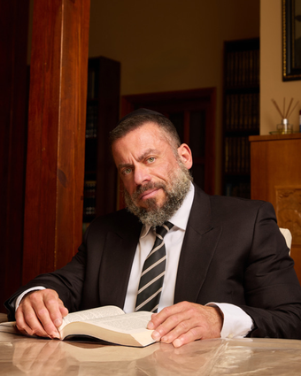 נשמת הפפריקה עמוד הבית | Robert Balog