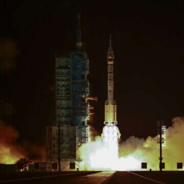 שיגור החללית המאוישת שנג'ואו 21 בסוף אוקטובר | EPA