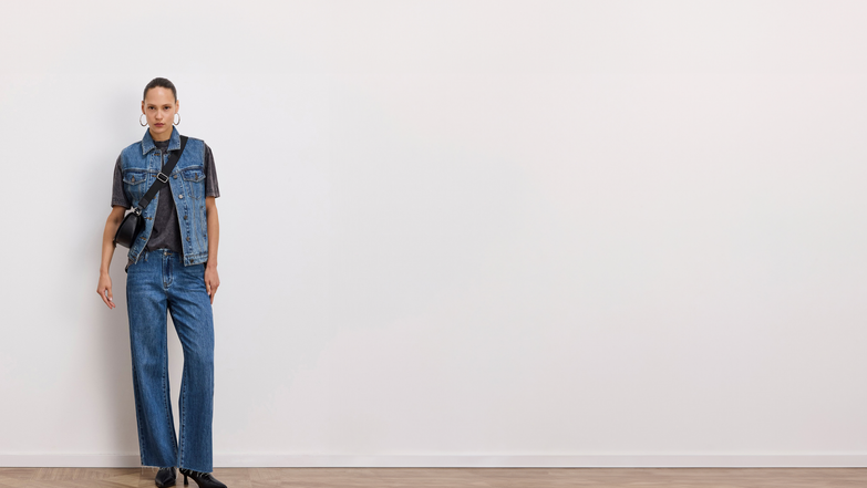 כחול עמוק | דור שרון