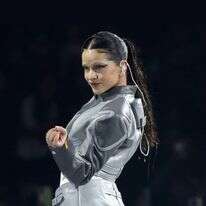 ילדה של אמונה דף הבית | AFP