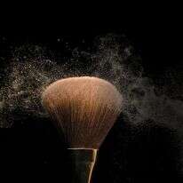 האיפור השקט | שאטרסטוק האיפור השקט | שאטרסטוק