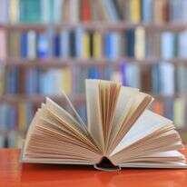 קריאת ספר | שאטרסטוק