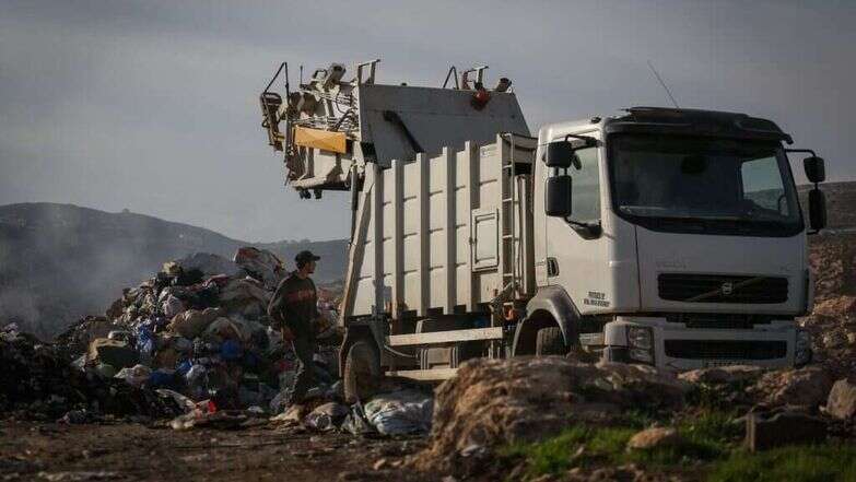 משרפה מחוץ לכפר הפלסטיני רמון | הדס פרוש, פלאש 90