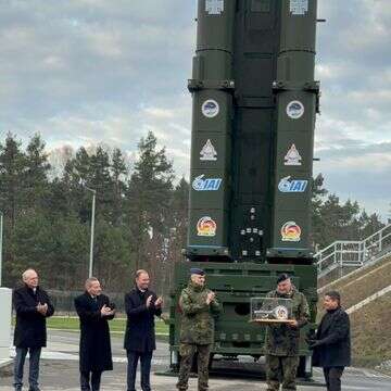 מסירת מערכת חץ 3 לגרמניה | אגף דוברות וקשרי ציבור במשרד הביטחון מסירת מערכת חץ 3 לגרמניה | אגף דוברות וקשרי ציבור במשרד הביטחון