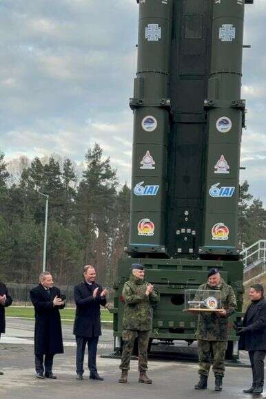 מסירת מערכת חץ 3 לגרמניה | אגף דוברות וקשרי ציבור במשרד הביטחון מסירת מערכת חץ 3 לגרמניה | אגף דוברות וקשרי ציבור במשרד הביטחון