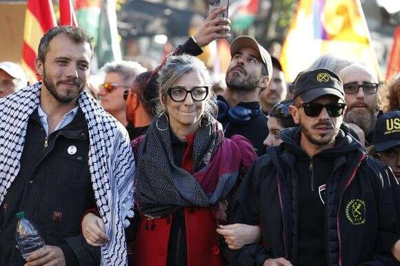 פרנצ'סקה אלבנזה בהפגנה פרו פלסטינית | EPA/FABIO FRUSTACI פרנצ'סקה אלבנזה בהפגנה פרו פלסטינית | EPA/FABIO FRUSTACI