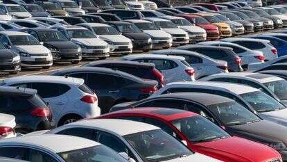 מחירי ביטוח הרכב מזנקים | שאטרסטוק מחירי ביטוח הרכב מזנקים | שאטרסטוק