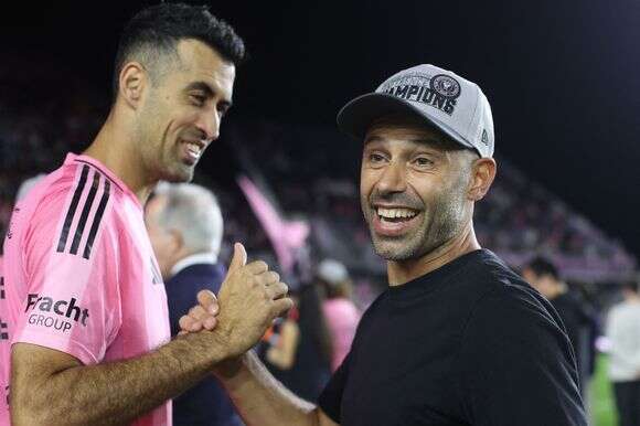 ממחליף - למאמן. חאבייר מסצ'ראנו וסרחיו בוסקטס | AFP