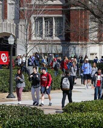 סטודנטים בקמפוס אוניברסיטת אוקלהומה | AP