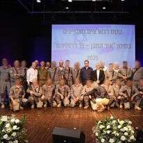 שר הביטחון עם הרבש"צים המצטיינים | דוברות משרד הביטחון שר הביטחון עם הרבש"צים המצטיינים | דוברות משרד הביטחון