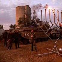 חיילי צה"ל מדליקים נרות חנוכה בעזה, 2023 | איי. אף. פי