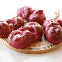 לחמניות סלק וחמוציות | אפרת ליכטנשטט