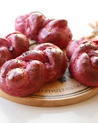 לחמניות סלק וחמוציות | אפרת ליכטנשטט