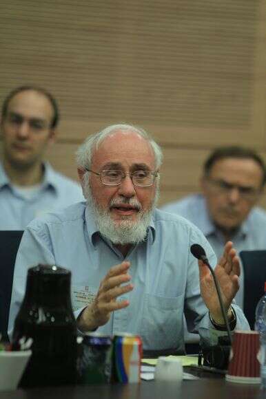 חלוץ בדיאלוג הדתי־חילוני. הרב ד"ר דניאל טרופר | מרים צחי חלוץ בדיאלוג הדתי־חילוני. הרב ד"ר דניאל טרופר | מרים צחי