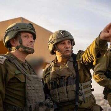 הפרקליט הצבאי הראשי, אלוף איתי אופיר, בסיור שטח ברצועת עזה, יחד עם מפקד פיקוד הדרום, אלוף יניב עשור, ומפקדים נוספים. | דובר צה"ל הפרקליט הצבאי הראשי, אלוף איתי אופיר, בסיור שטח ברצועת עזה, יחד עם מפקד פיקוד הדרום, אלוף יניב עשור, ומפקדים נוספים. | דובר צה"ל