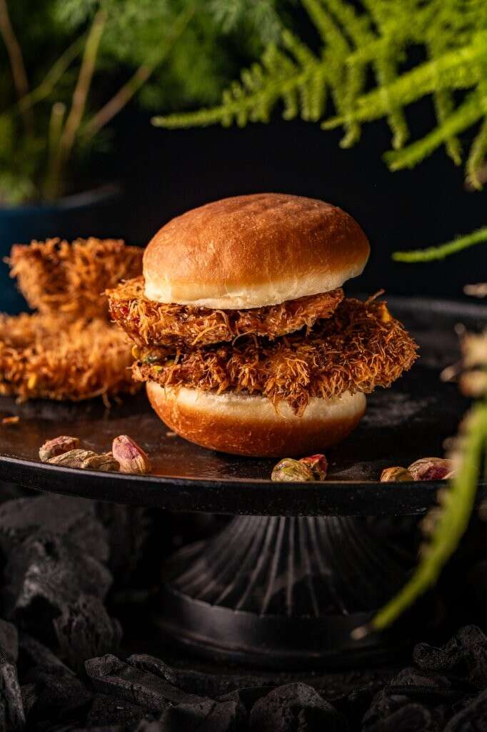 סופגניית שניצל דובאי - גולדיס | בר משה - סוכנות קרלה סופגניית שניצל דובאי - גולדיס | בר משה - סוכנות קרלה