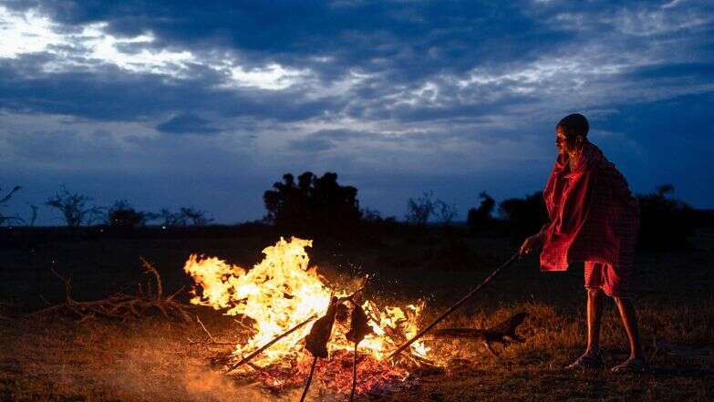 הדלקת אש במחוז נארוק, קניה | AFP הדלקת אש במחוז נארוק, קניה | AFP
