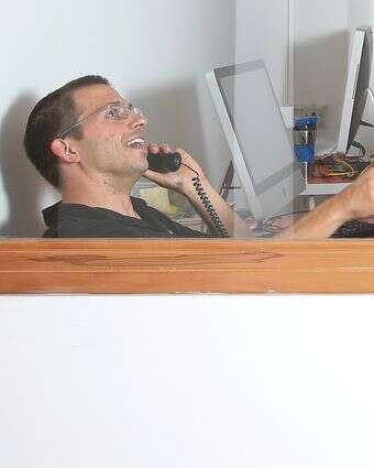 החיבור לאנשי החוות | מרים צחי החיבור לאנשי החוות | מרים צחי