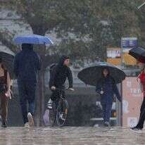 תל אביב בגשם | EPA