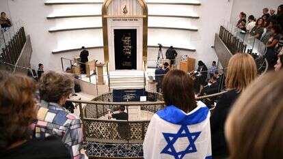 עצרת בבית בחב"ד בבונדי בסידני, אוסטרליה | EPA עצרת בבית בחב"ד בבונדי בסידני, אוסטרליה | EPA