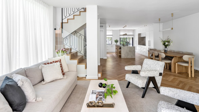 הבית הלבן | מאור מויאל הבית הלבן | מאור מויאל