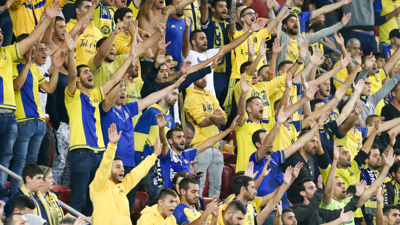 צהוב יורד עמוד הבית | דני מרון