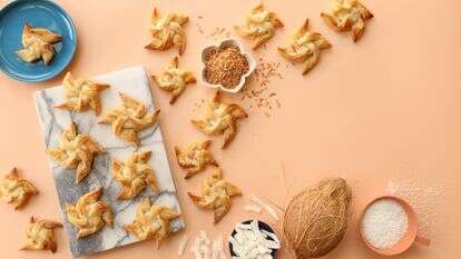 שבשבות במילוי קוקוס | אפרת ליכטנשטט