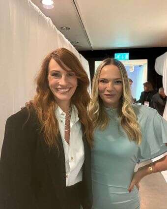 קרן ברטוב וג'וליה רוברטס | יח"צ קרן ברטוב וג'וליה רוברטס | יח"צ