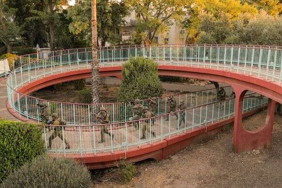 מיכאל גלעדי