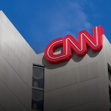 גם התומכים הגדולים מפנים עורף. בניין רשת CNN. | שאטרסטוק