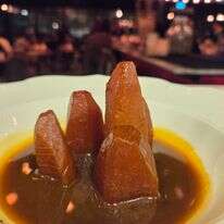 דייקון ולפת בציר חום - מלכה | נעם מויסה