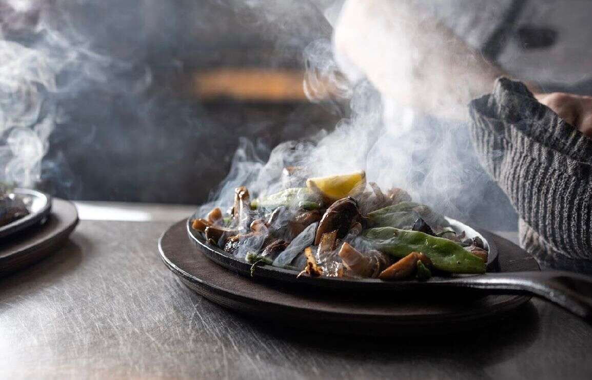 מחבת פטריות מוקצפות - ראנץ' האוס | דור ביידר