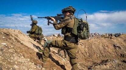 פעילות כוחות חטיבת כרמלי (2) במרחב הקו הצהוב בצפון רצועת עזה | דובר צה"ל פעילות כוחות חטיבת כרמלי (2) במרחב הקו הצהוב בצפון רצועת עזה | דובר צה"ל