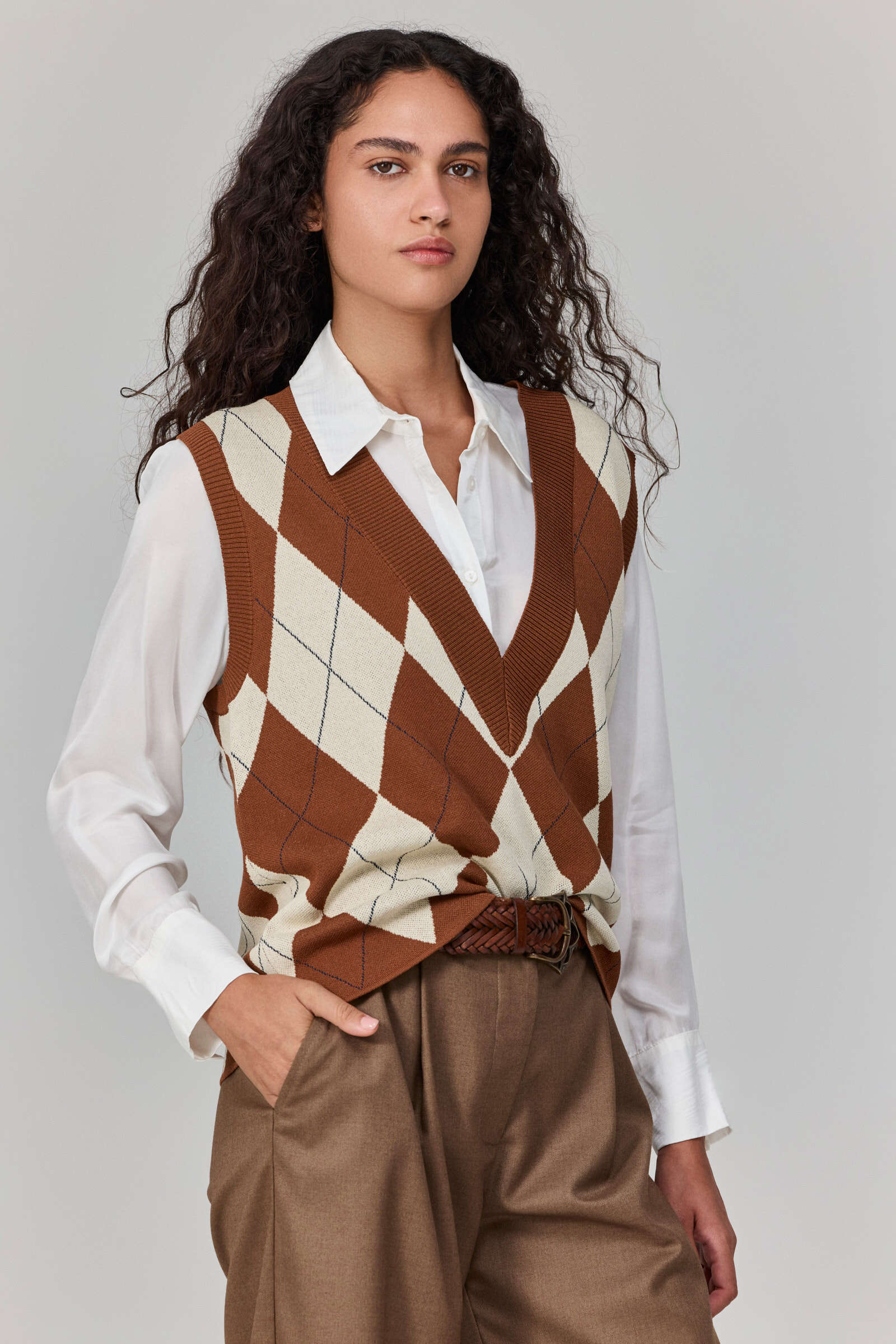 אפודות אומא - מחיר: ווסט 350 ש"ח | דור שרון אפודות אומא - מחיר: ווסט 350 ש"ח | דור שרון