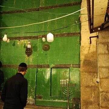 הדלקת נרות בשער הכותנה, משערי הר הבית, שלשום