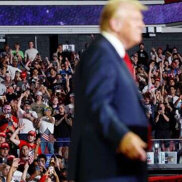 קהל רפובליקני בעצרת בחירות. שתי תנועות שמרניות רבות עליו כעת | גטי אימג'ס