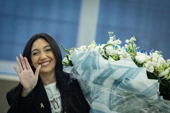 יובל רפאל חוזרת לישראל לאחר הזכייה במקום השני של האירוויזיון | יונתן זינדל, פלאש 90