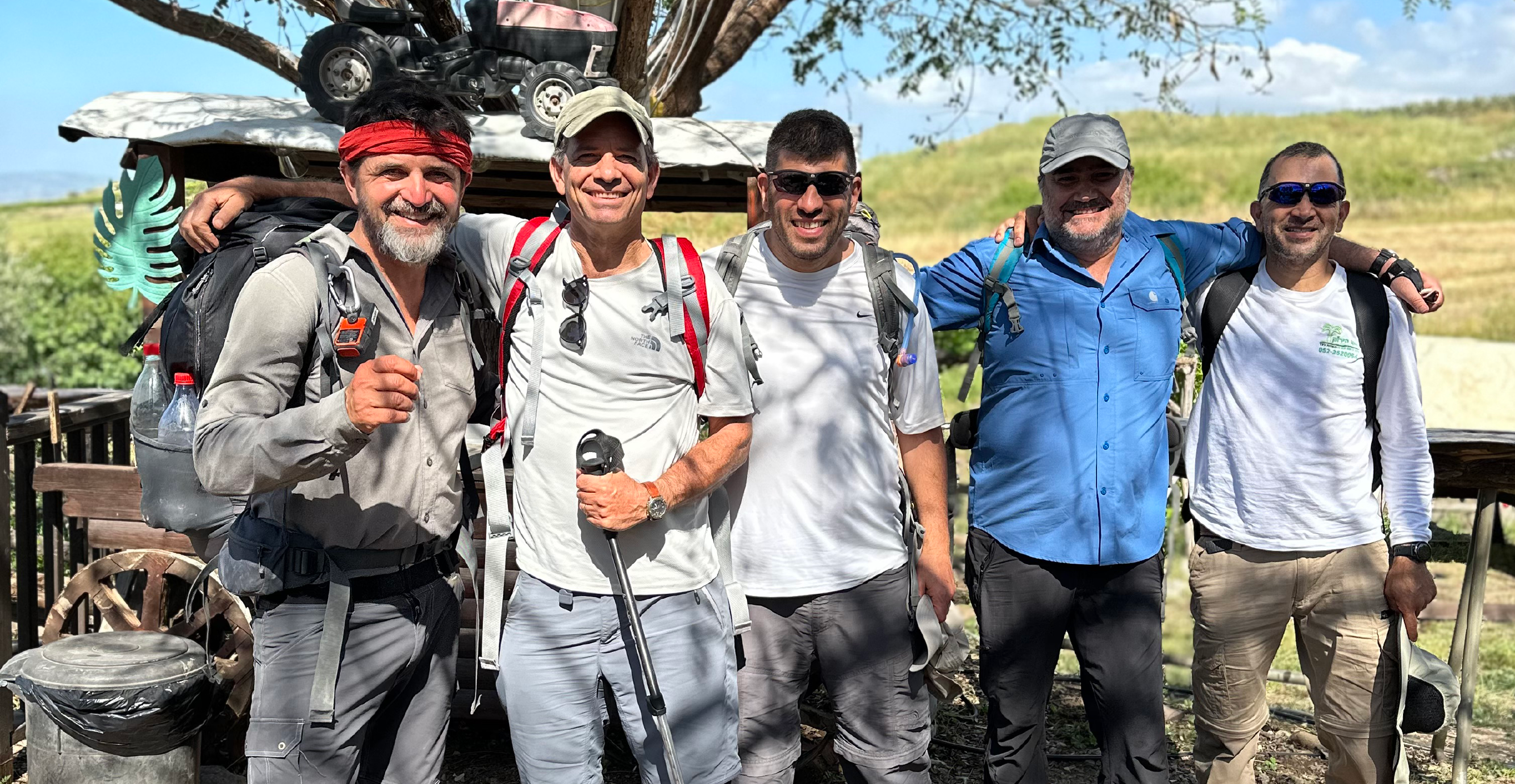 דיאלוג תמידי עם הישראליות.  עם מטיילים נוספים מהדרך | באדיבות המרואיין