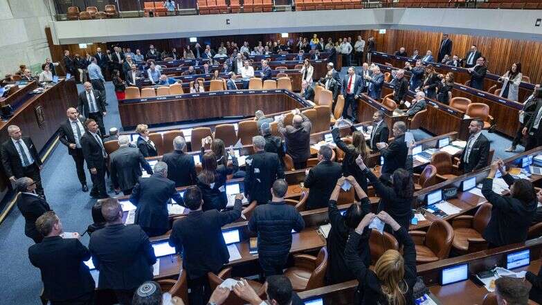 אישור הצעת חוק ועדת החקירה בכנסת, היום | Yonatan Sindel/Flash90