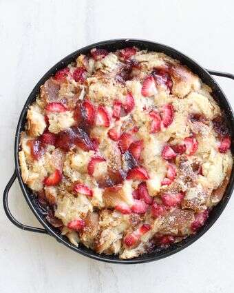 פודינג לחם עם תותים | אפרת ליכטנשטט