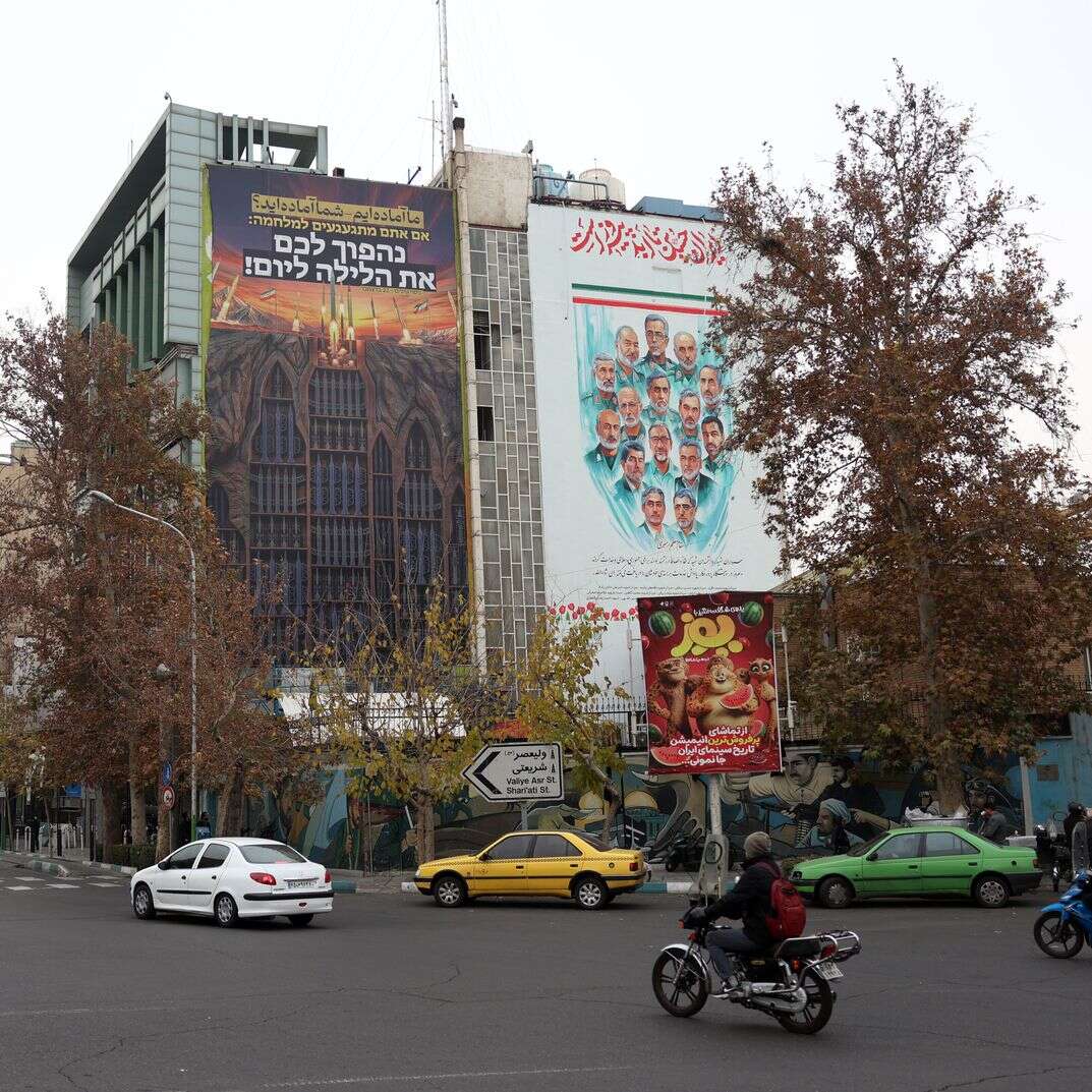 שלטי חוצות אנטי־ישראליים בכיכר פלסטין בטהרן, השבוע | EPA