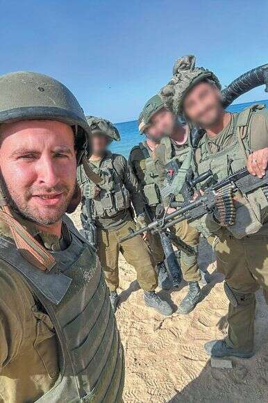 "מחלקה ,3 הולכים לפרק את חמאס!". עם החיילים בחוף עזה | באדיבות המצולם
