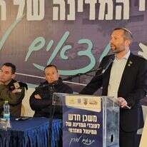 ראש מועצת יש"ע ישראל גנץ בטקס העברת המנהל האזרחי לשער בנימין | דוברות בנימין