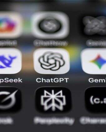 הסמלילים של אפליקציות ה-AI: Deepseek, Chatgpt, Gemini, grok, copilot, perplexity, character.ai | EPA