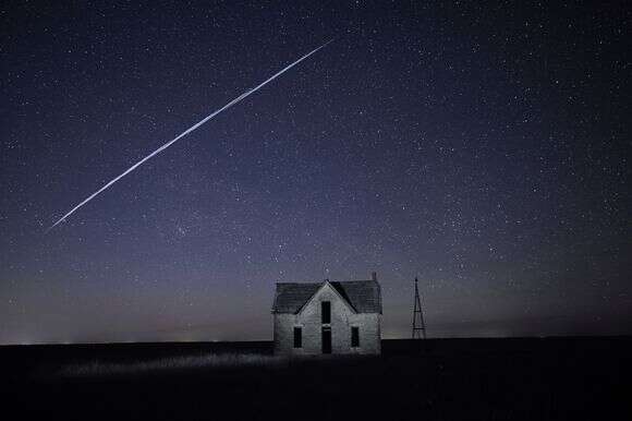 לוויין של חברת סטארלינק עובר מעל טקסס, 2021 | איי.פי לוויין של חברת סטארלינק עובר מעל טקסס, 2021 | איי.פי