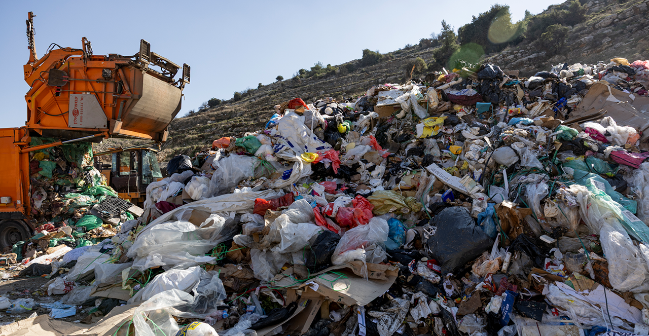 אתר פינוי פסולת ביהודה ושומרון | נעמה שטרן