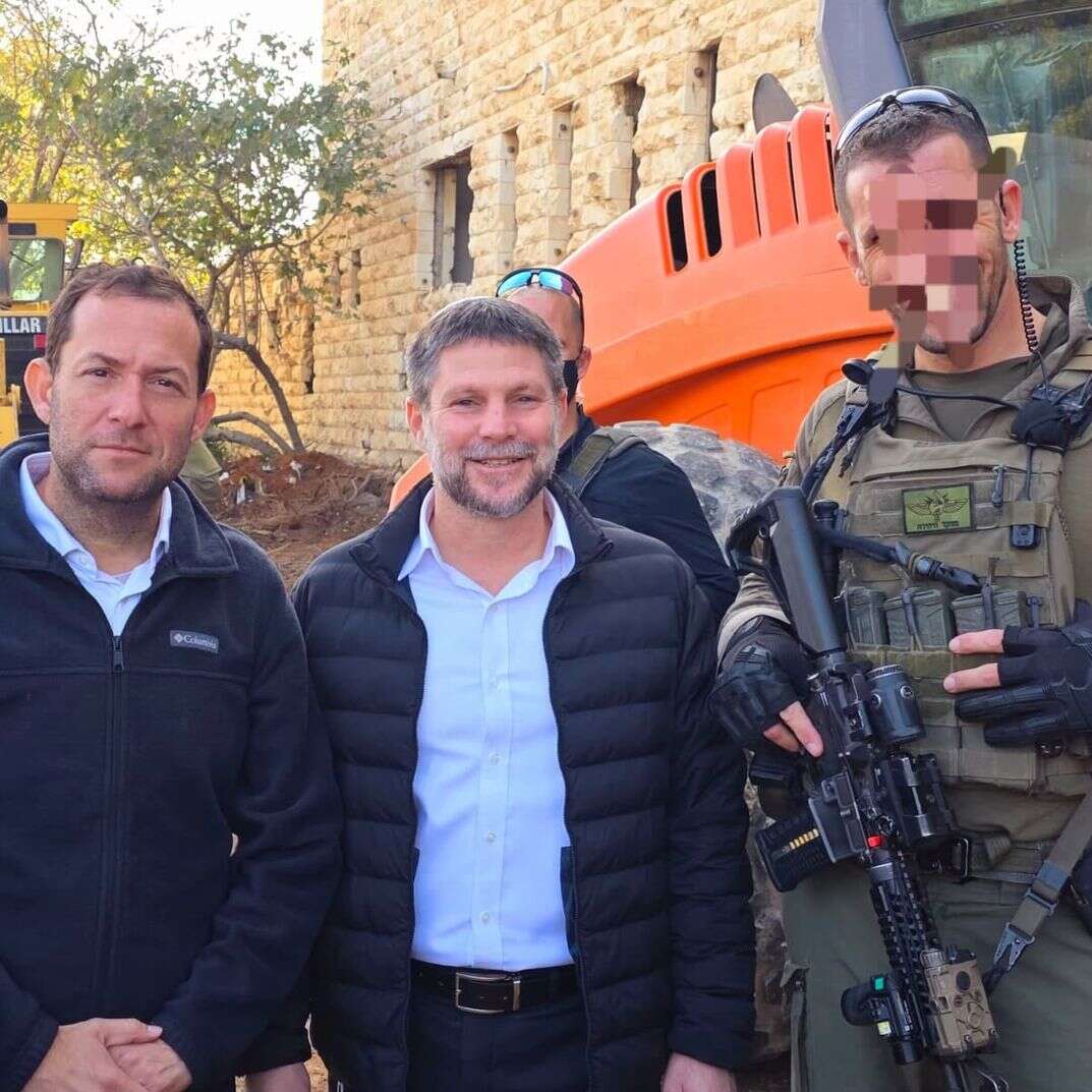 השר בצלאל סמוטריץ' וראש מועצת שומרון יוסי דגן במקום היישוב שא נור | רועי חדי